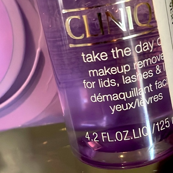 NWT/CLINIQUE Take the Day Off Makeup Remover for lids,lashes & lips w/bonus - Picture 3 of 8